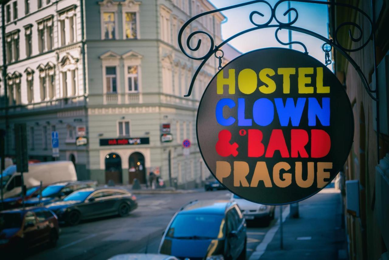 Clown And Bard Hostel Прага Экстерьер фото